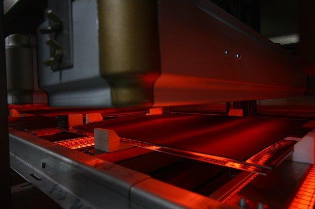 Thermoform, Thermoforming, Termoform, Termoform ısıtma, Termoform sistemi, Thermoforming ısıtma, Şekil verme, yumşatma, infrared ısı ile şekil verme, infrared ısıtma ile kalıp yumşatma, infrared ısıtma ile şekil verme, infrared ısıtma, infrared ısıtma sistemleri 
